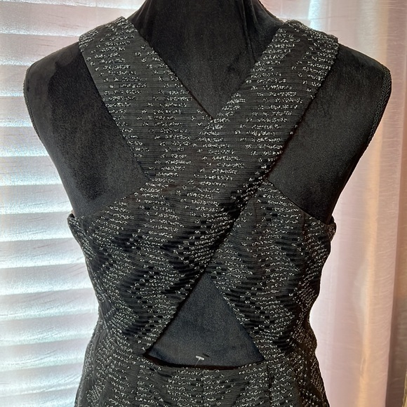 Gorgeous black with silver treads dress - Picture 3 of 3